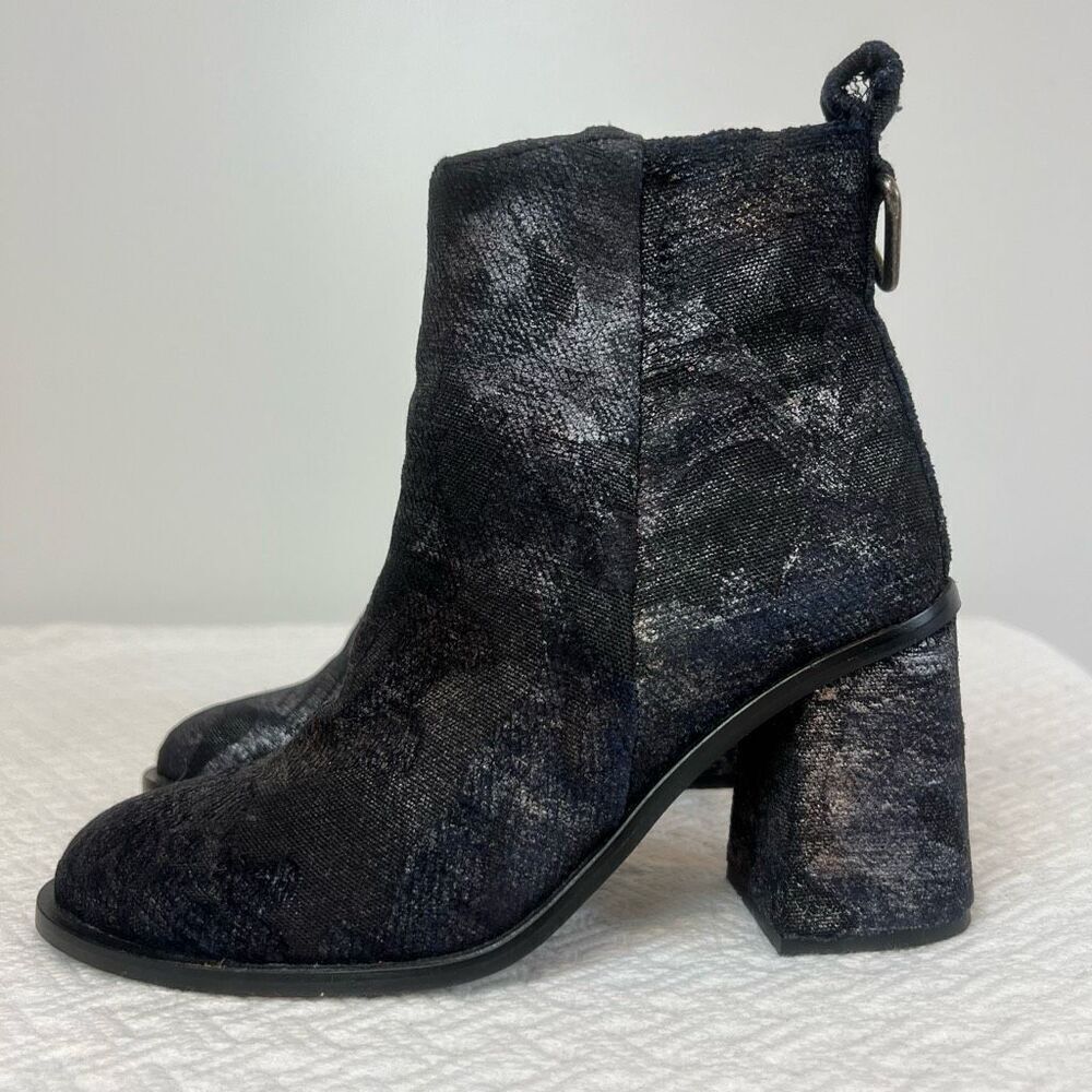 L’intervalle Women’s EU 37 US 7 Black Blue Leather Ankle Boots Booties Heeled
